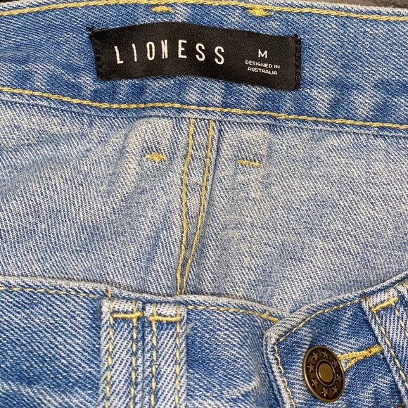 Mom Jeans - Picture 4 of 4